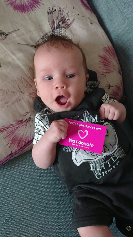 RT @NHSOrganDonor: 'My 7 week old little man received his organ donor card today ❤️ #savealife #besuretotellyourfriendsandfamily'