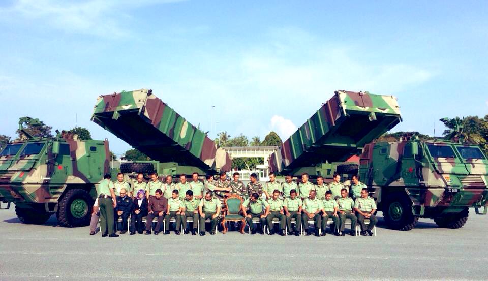 IrSharifahDzain's tweet image. 'a rose between the thorns' ... How much i missed this #moment . Sesi check kaki.. #picturebook #memory2014 #WorkLifeBalance #syukurselalu #sherryain