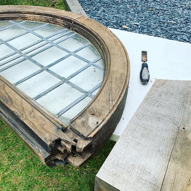 A real #fixerupper salvaged from a #reclamation yard and being #restored for inclusion in my girls #treehouse 
#itstimetoplayoutside bit.ly/2wY0Vb9