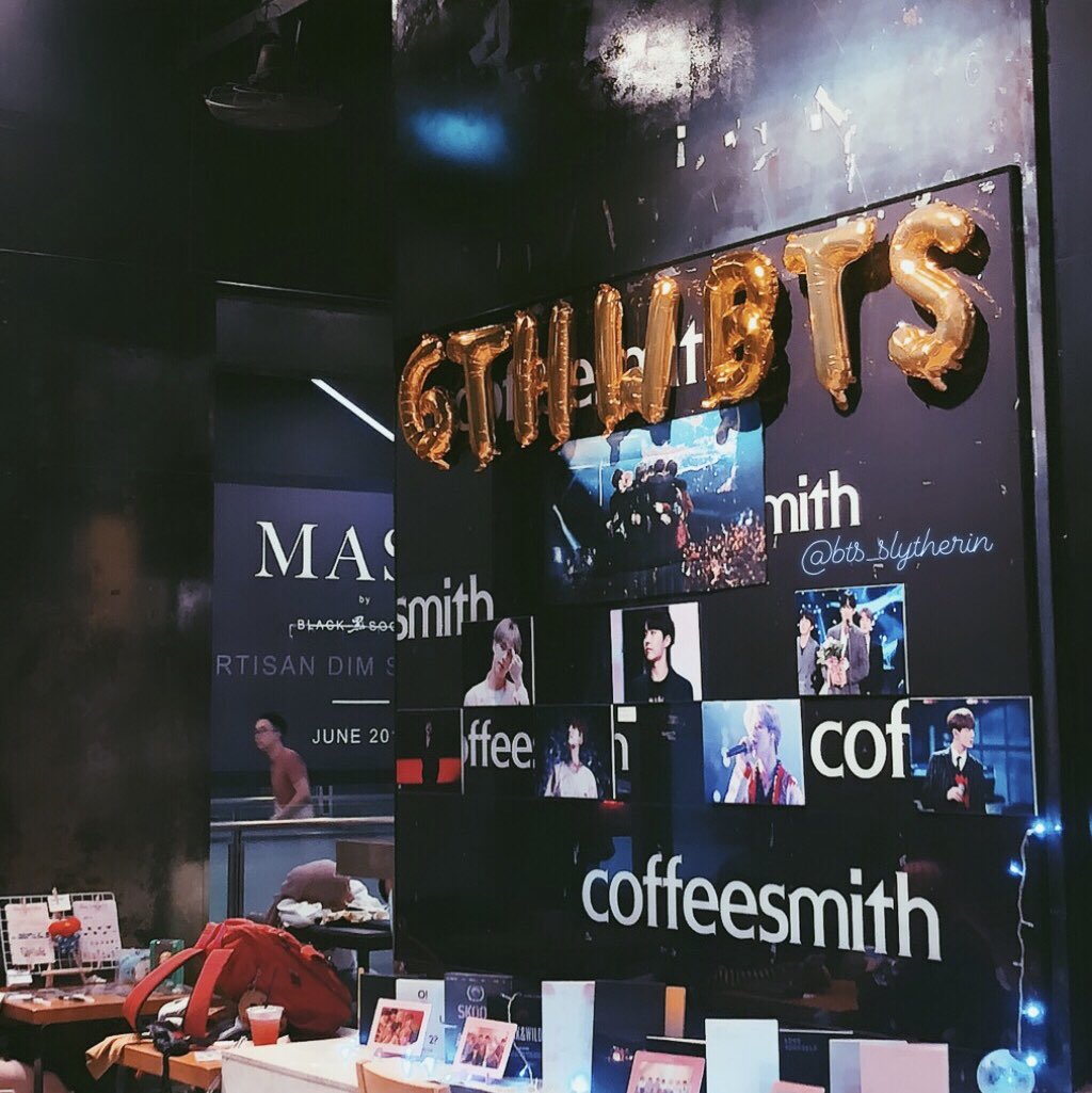 bts_slytherin's tweet photo. 2a. [13/6/19] +82 Cafe pt.2 &amp; Coffeesmith @ Somerset 
// talented dance covers of Boy With Luv (if y’all know their @ lmk tq!)
#BTSIXTH2019 #EternalYouthSG
@BTS_twt @bts_bighit
Couldn’t make it for #ForeverWithBTSCafe unfortunately so this will be my last event post for now 😐 https://t.co/IJWwalzIo9