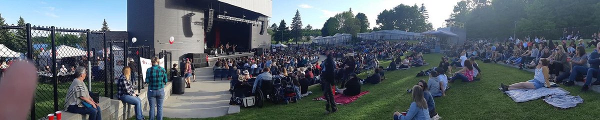 cdtellier's tweet photo. Thanks for the memories, @GreaterSudbury! Let’s do this again soon! @TerriClarkMusic @AndrewHyattBand @cabinmedia @PureCountry917 #canadiancountryrocks 🤘🏻 https://t.co/VtEm8yQDq7