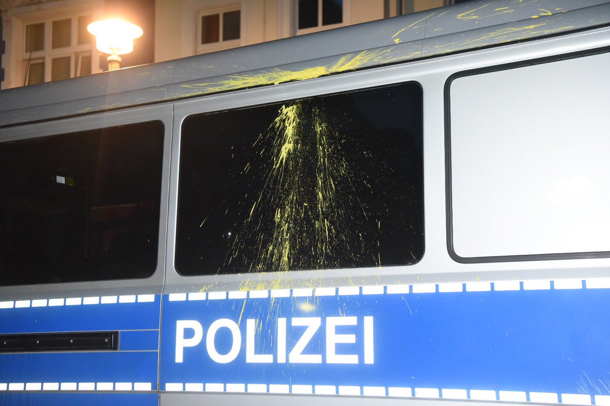 Nacht Floh tweet media