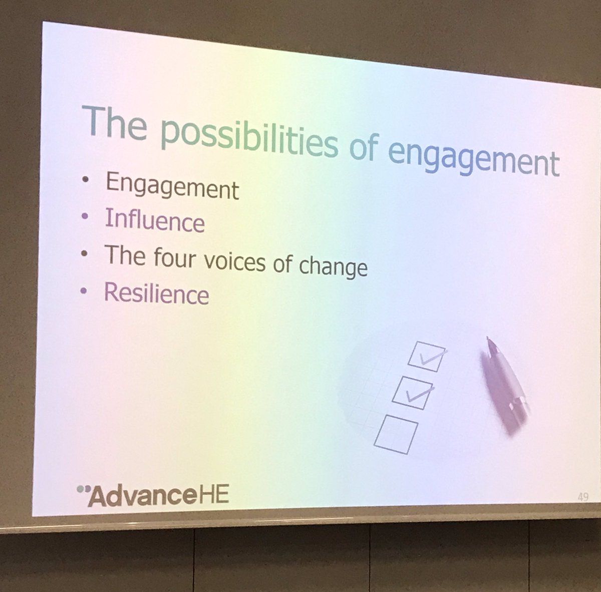 Suzanne Faulkner SFHEA 👻📱🛴 tweet media