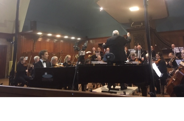 Vrijdag 14 juni heeft Classic Young Master Wim Verschuren zijn droomconcert gerealiseerd met het 3e pianoconcert van Beethoven. Het was een daverend succes. Van harte gefeliciteerd Wim!