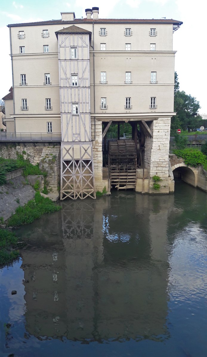 ParisLonne's tweet image. Déambulation hors des murs de Paris... mais ça en valait la peine... non?
#patrimoine #lowtechnology