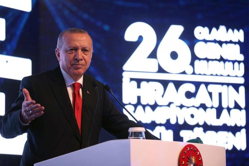 TİM Genel Kuruluna katılan Cumhurbaşkanımız Sn. <a href="/RTErdogan/">Recep Tayyip Erdoğan</a>  85 bin ihracatçımıza vermiş olduğu 'Döviz alımlarında binde 1’lik kambiyo vergisini ödemeyecekleri' müjdesi bizleri çok mutlu etmiştir.  <a href="/RHisarciklioglu/">Rifat Hisarcıklıoğlu</a>