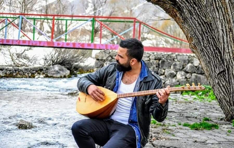 Ovacık Yaylagünü Köyünde hayvanları otlatmaya götüren Engin Eroğlu'ndan haber alınamıyor.  
 #EnginEroğluNerede