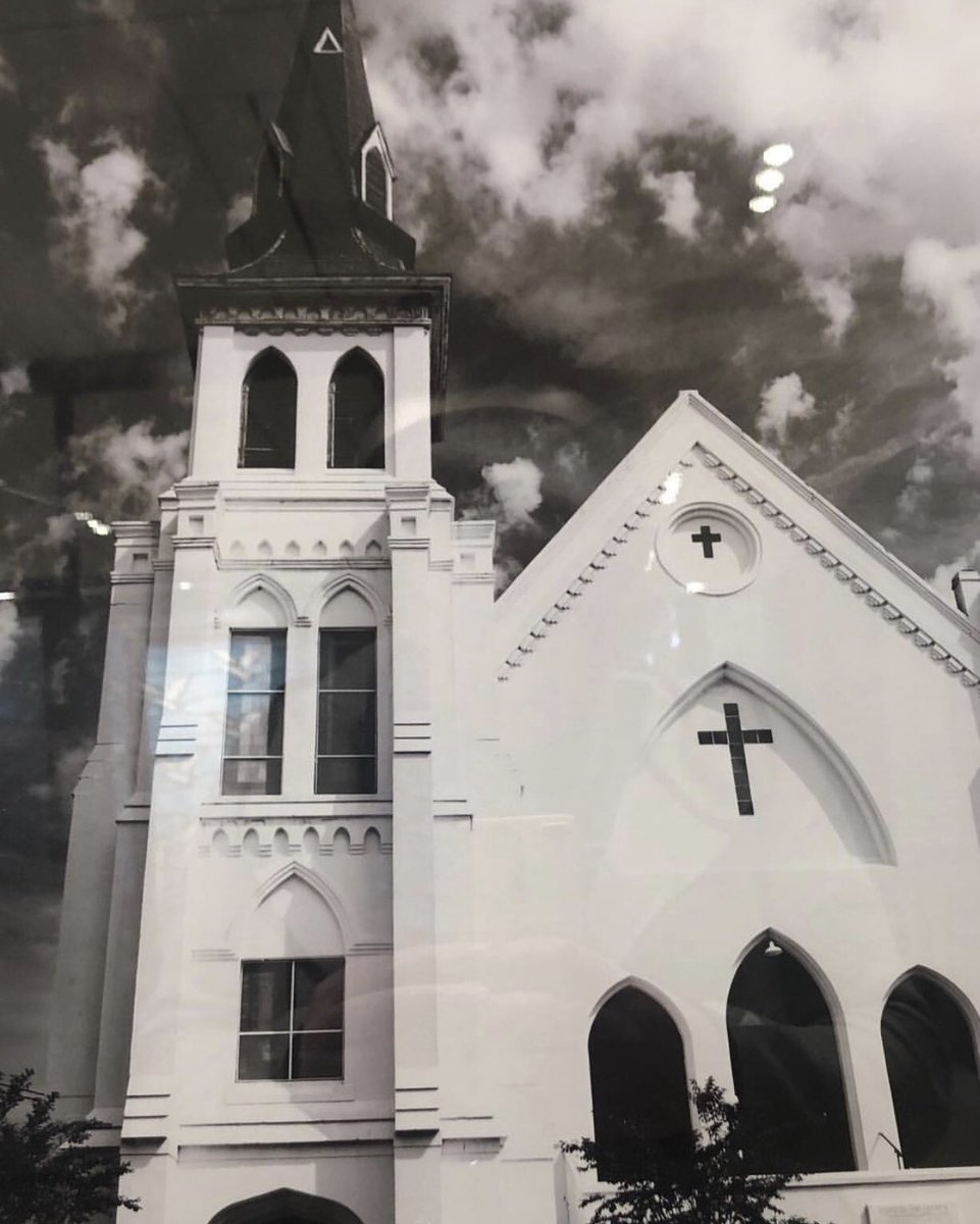 Maraland25's tweet photo. 4 year anniversary of the darkest day in the Holy City. However, the true beauty, love, and forgiveness of this community amidst the unimaginable pain is what remains in the forefront. #charleston9 #EmmanuelAME
(Chs airport displays it epically) https://t.co/v76WncrkLy