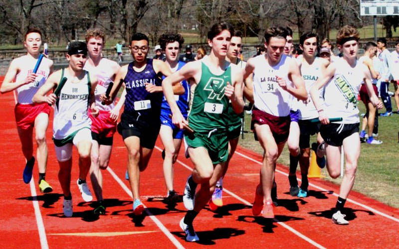 OceanStateRun's tweet photo. @HendrickenHawks finishes third overall for 4xMile @newbalance Nationals on Sunday. Great job, Hawks! https://t.co/eLk7PF2UJp @RIIL_sports @Clippertrack https://t.co/Drz8yDfUUw