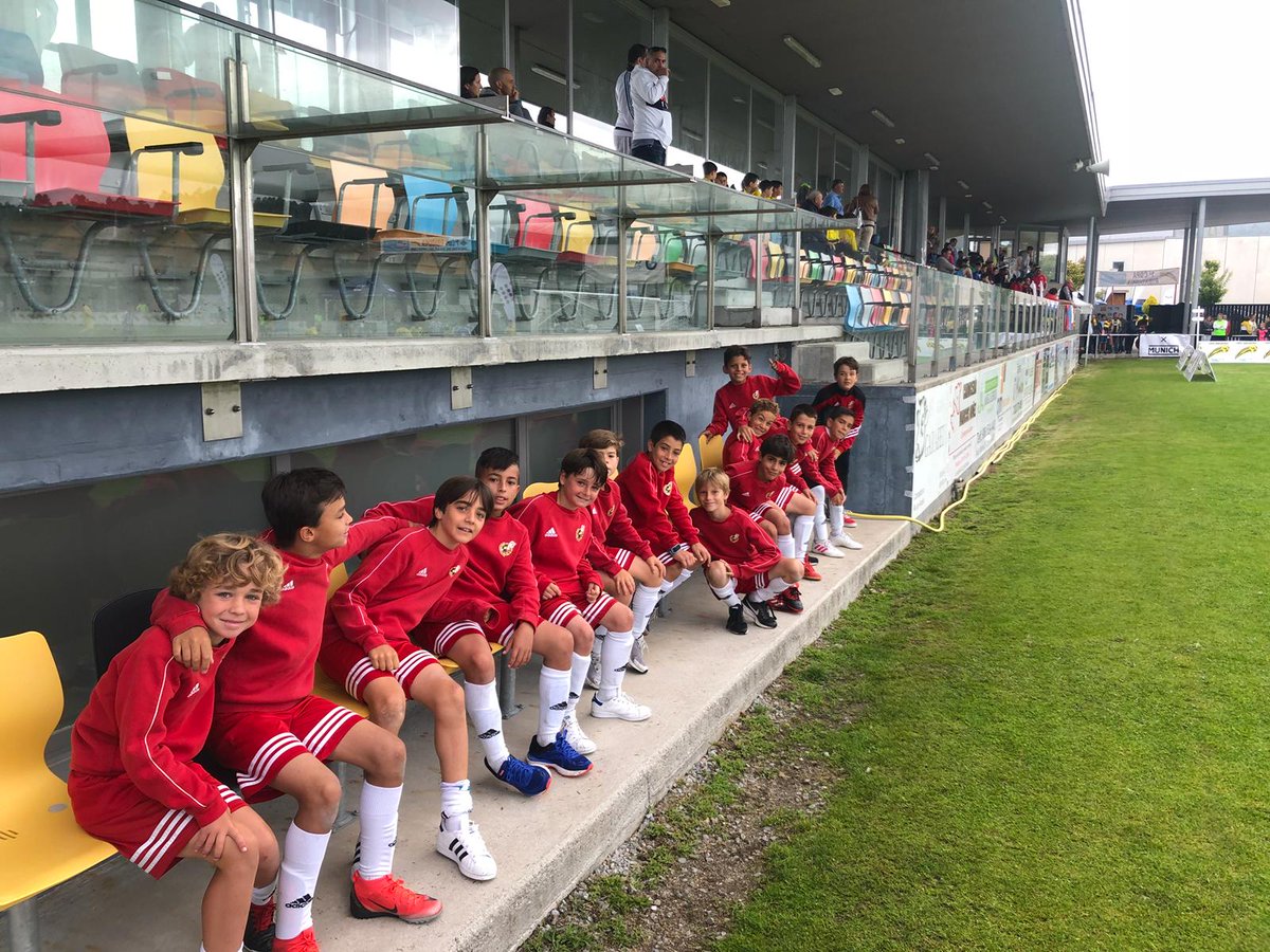 CiudadfutbolCd's tweet photo. El Benjamin A dirigido por Javier Garcia se traslado a Ribadumia (GALICIA).Felices por el trato recibido y por la organización del torneo,en la parte deportiva caimos eliminados en cuartos de final por el equipo catalan de la DAMM CF. 
Felicidades chicos ¡¡¡ @EscuelaRFEF https://t.co/kMeKcdc6n2