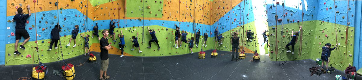 LancingPrepWthg's tweet photo. Some year 3s and 4s mastering climbing @AdurOutdoors #thirdgenerationday #makingmemories https://t.co/1IufYImlnC