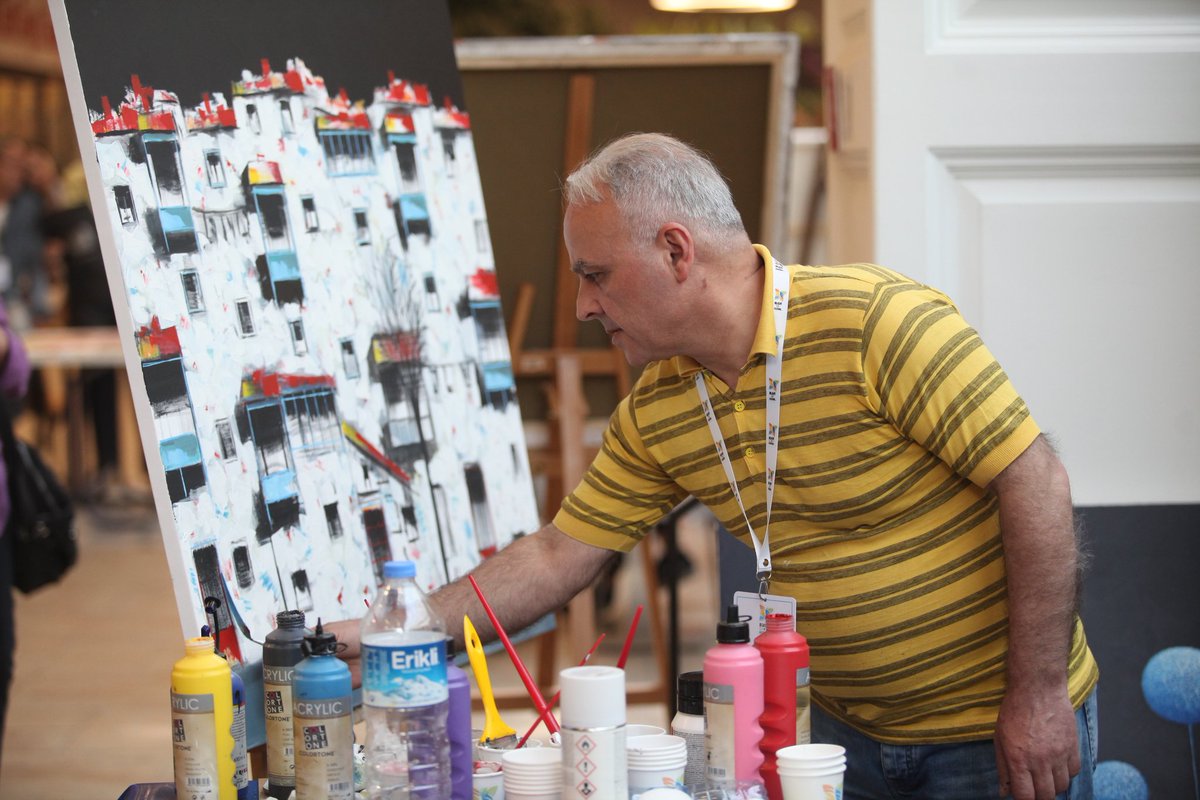 Emzar Mgebrishvili, harika resimleriyle 3. Uluslararası Bilkent Sanat Festvali'ndeydi.

#bilkentartfest #bilkentsanatfestivali #ressam #resim #art #sanat #festival #ankara #bilkent