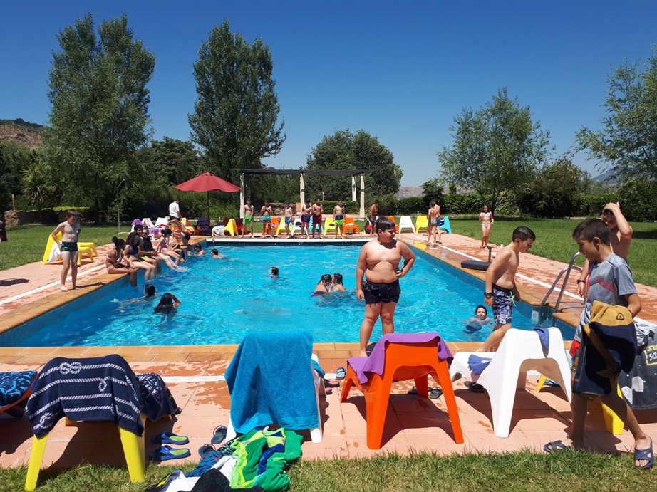 JuanXXIIIZaidin's tweet photo. Los alumnos de 5º y 6º de Primaria han comenzado su inmersión lingüística en la Argumosa disfrutando en naturaleza🏄‍♀️🏄‍♂️ de numerosas actividades. Aprenden inglés mientras se divierten👏.
#colegiogranada #granada #argumosa
✅https://t.co/tUTpWksmSH https://t.co/EE2tIwic2B