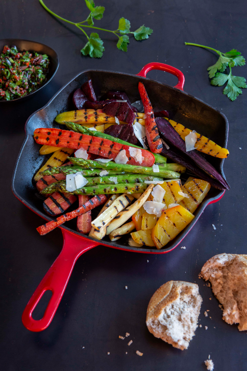 Het is vandaag eet je groenten dag! Een dag gericht om mensen hun groenten te laten eten en bewustwording van een gezond voedingspatroon te verspreiden. Op onze website vindt je vele gerechten vol groenten. Laat je inspireren. > ow.ly/YisF50uFYGq
