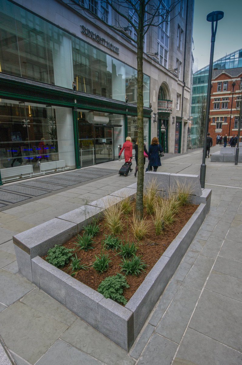 Hardscape_ENG's tweet photo. Add a little #SunlightHouse to your gloomy Monday! Hardscape supplied Scoutmoor #sandstone #paving along with Mist #granite seats, which also have some complementing #bronze in-lays & edging, to the #Manchester scheme 🔥 delicious design by @PlanitIE, installed by @ArdmacLtd 🙌 https://t.co/CvdDrXOlbx