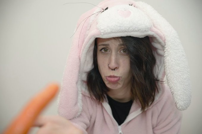 RT si quieres que suba un v&iacute;deo free 🐰🤓. #freetherabbit https://t.co/nbSahv8dMS<a href="/tag/freetherabbit"class="tags">#freetherabbit</a>