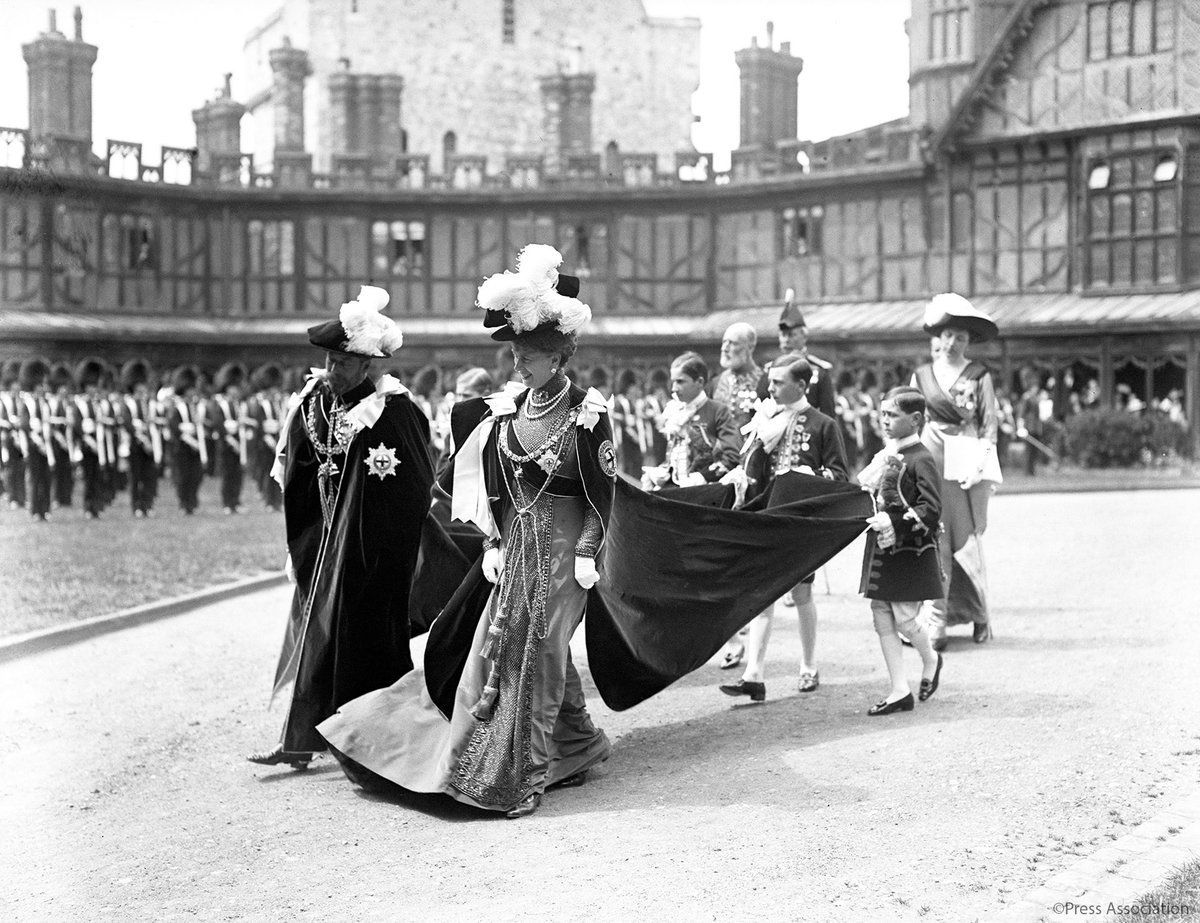 View image on Twitter