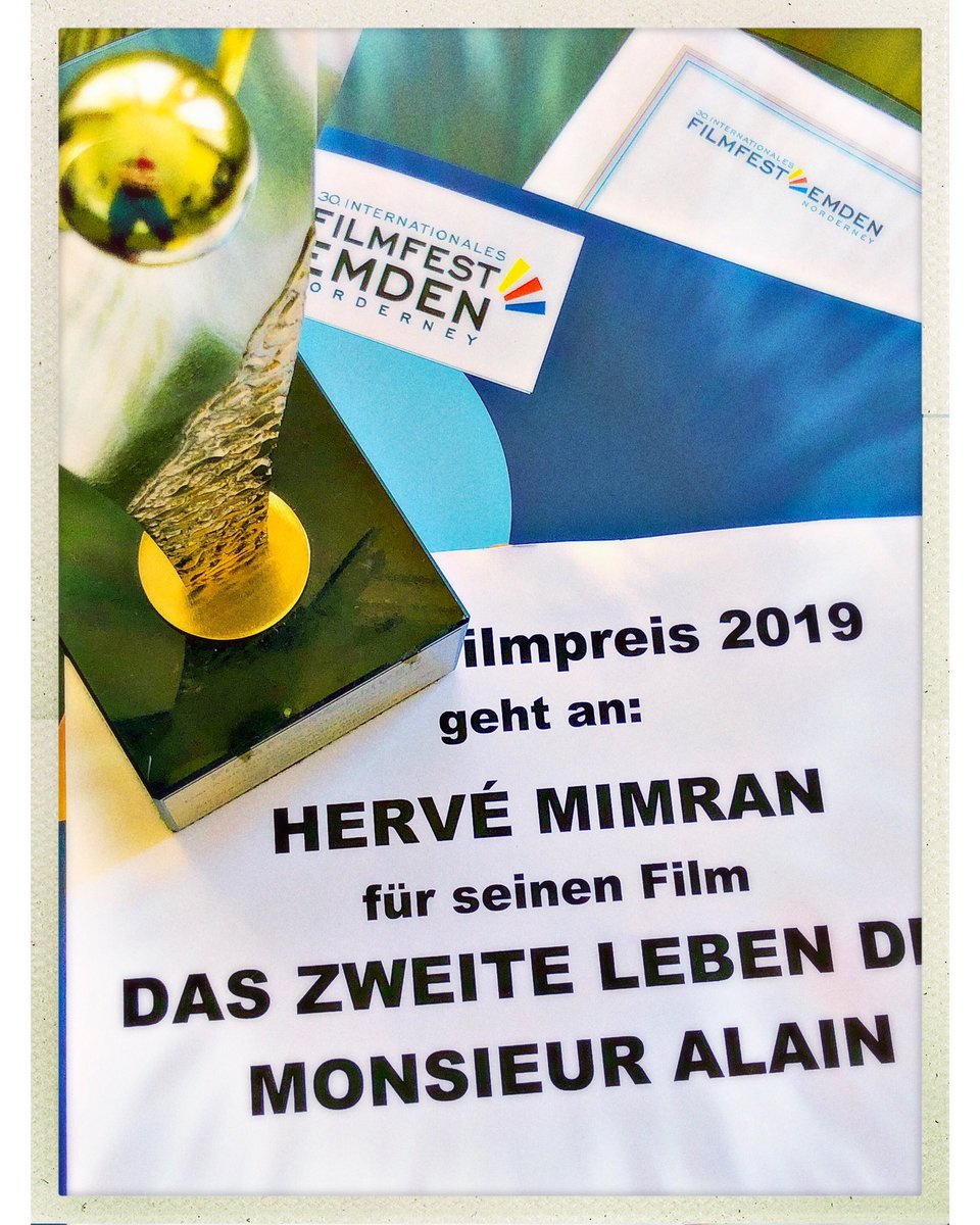 #prixdupublic #audienceprize au formidable @iff.emden_norderney #merci #daszweitelebendesmonsieuralain #fabriceluchini @leilabekhti @rebeccamarder <a href="/igorgotesman/">Igor Gotesman</a> @aliboogistyle #frederiquetirmont #yvesjacques @jipac_shakur @ericwapler @bayarehaz <a href="/gaumont_/">gaumont</a> #nfpkino @media_office_pr