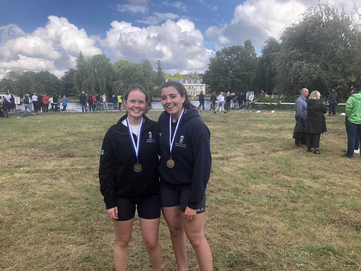 Kings_Ely's tweet photo. What a day for our Rowers at the @MarlowRegatta on Saturday! Full report here:
https://t.co/9wMYO50nMN #rowing #KingsElyrowing #medals #gold https://t.co/WAtw73z6T7