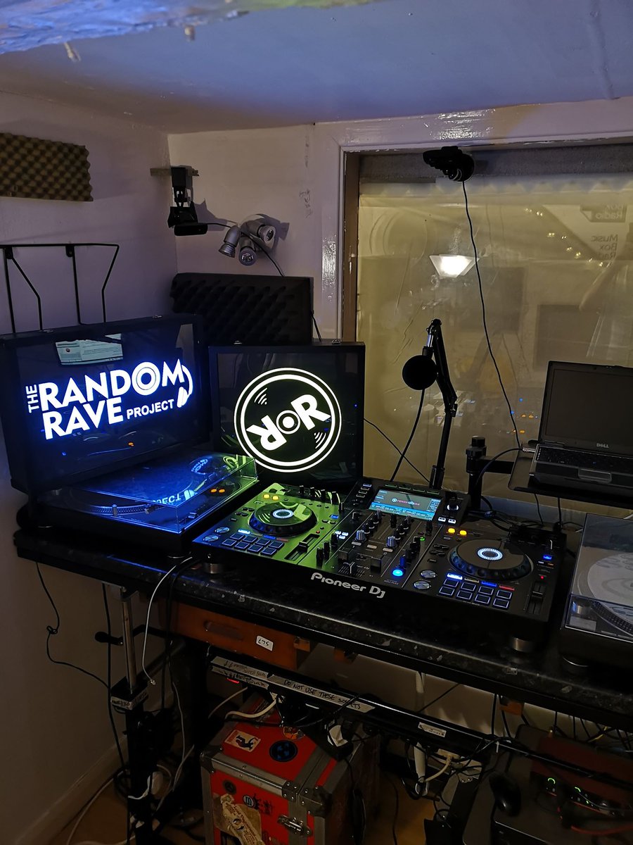 For all our ravers and misbehaviours we are back on the <a href="/musicboxradiouk/">Music Box Radio UK</a> airwaves for the next hour with the one &amp; only <a href="/RupertEllis/">Rupert Ellis</a> 
All things melodic, tectonic and maybe even the slightly platonic as well.

Give it a comment and a share in return for a week's worth of good