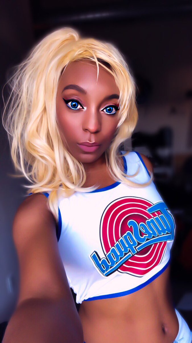 VolpeCosplays's tweet photo. Don’t ever call me “Doll”. 
#lolabunny #blackcosplayerhere #Cosplayer https://t.co/VH1Py1y4H1