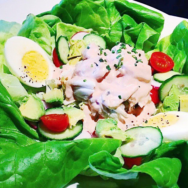 RemingtonsChi's tweet photo. Need a new lunch salad? #CrabLouis https://t.co/xRjhT06Dst