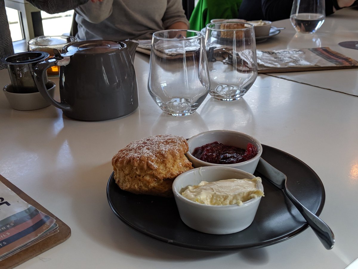 ali_shehla's tweet image. I caved 😩 but great company with @ShfWit at @birdhouseteaco for #TechTea