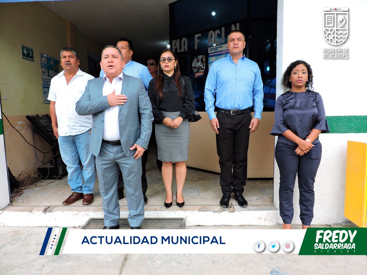 GadAtacames2019's tweet photo. En horas de la mañana el alcalde de Atacames @FredySaldarriaga, presidió la hora cívica, marcando el inicio de una nueva semana de labores. En el desarrollo de esta se exaltó los logros alcanzados durante la semana pasada y socializo parte de su agenda para la semana en curso. https://t.co/U5fLEe4b0p