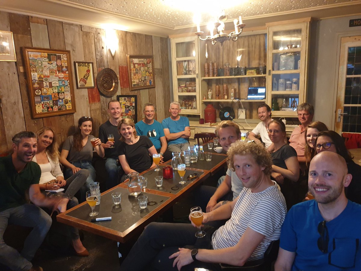 LePubNL's tweet photo. All present and of we go!!! #lepubscientifique #checkyourmetaphor #beerandscience #pain @LePubUK @Pijninfo @noigroup @timbeames @TrustmePhysio https://t.co/Cjevr9I4Qx
