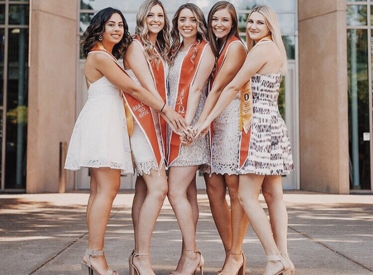 Congratulations to our seniors for graduating today! We are so proud of you all and can’t wait to see the great things you do in the future!❤️🎓