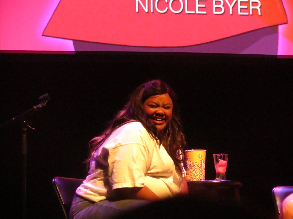 15minofscrawl's tweet photo. Had to include two more of the hilarious @nicolebyer. I honestly don't remember the last time I laughed so hard. Go listen to her podcast #WhyWon'tYouDateMe? https://t.co/dg5OylPvYq