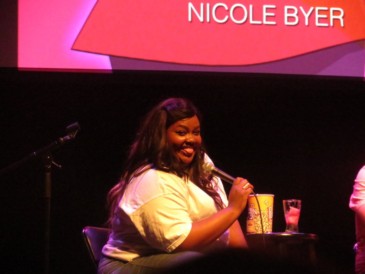 15minofscrawl's tweet photo. Had to include two more of the hilarious @nicolebyer. I honestly don't remember the last time I laughed so hard. Go listen to her podcast #WhyWon'tYouDateMe? https://t.co/dg5OylPvYq