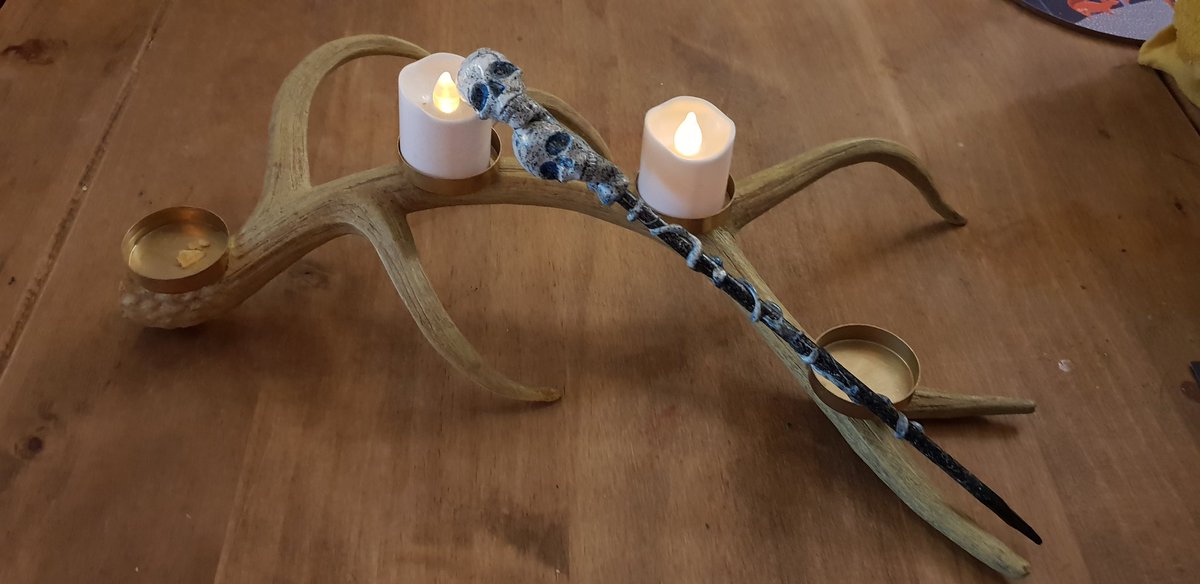 modernadoptive's tweet photo. Wand I made hubby for our 18yr anniversay. We were suddenly totally broke so I had to make a pressie. 18yrs is porcelain so the skulls are white and blue china-esq with a stone petrified finish :) #magicwands #harrypotter #wizardwands #harrypotterwands #cosplaywands #costumewand https://t.co/xrKsDVL0pL