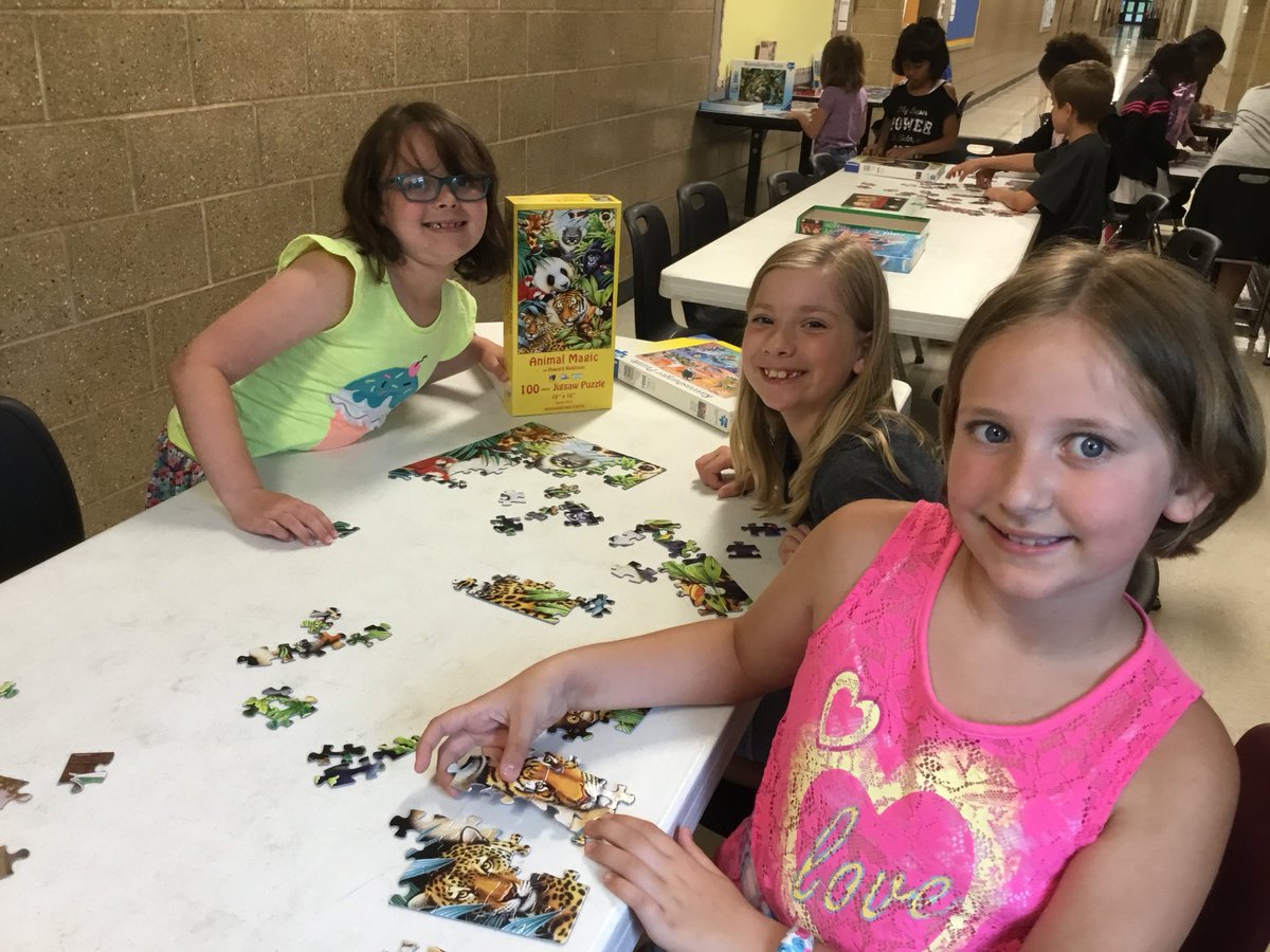 HagerSHEPARD's tweet photo. A terrific start to our new class, Puzzle Me! We have lots of teamwork and even our first completed puzzle! Huge shout out to Ashley Watson, our COMOEd summer intern, for introducing puzzles and advice on putting together puzzles! #CoMoEd #SHEsummer https://t.co/I5gQnxZ7ce