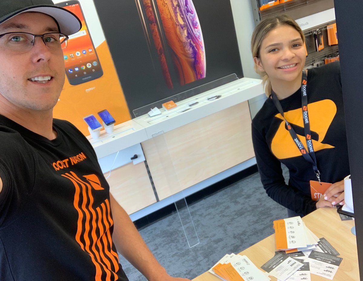 mattmboost's tweet photo. New Remodel final adjustments to follow planogram #pricing #phones #promoready ! @SPGMERCH @shawnatspg @JayMiglionico https://t.co/SAIZdTFAsN