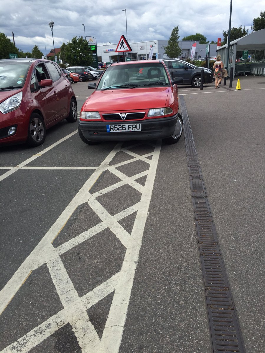 And another one 🤦‍♀️ <a href="/YPLAC/">You Park Like a C***</a> @parkingdickhead <a href="/parkingknobs/">Parking Knobs</a> @parklikeamoron <a href="/ParkingQuality/">Quality Parking</a>  <a href="/ParkingWankers/">Parking Wankers</a> <a href="/selfishparker/">SelfishParker.com</a> <a href="/ParkLkeAPrick/">YouParkLikeAPrick</a> #essex #Maldon #Morrisons R526 FPU