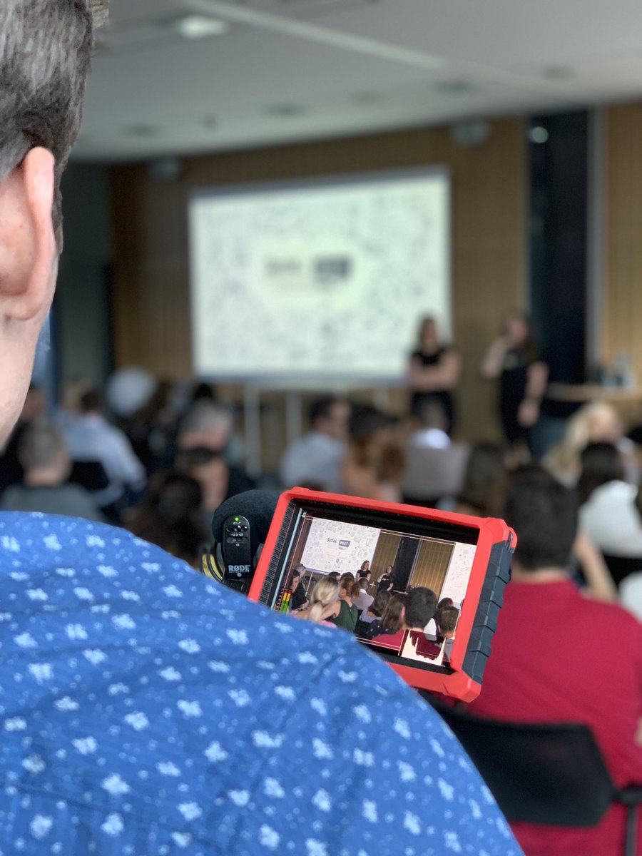 lukizzl's tweet photo. From opening by @frauholleohnee & Caro over #SocialIntranet Facts & Figures by Markus to the #WhiteFluffyMystery by Verena, Silke & @herrurso - Diverse & interesting first part of our first #SInight 🌱 #digitalUs https://t.co/AjHPQGUdti