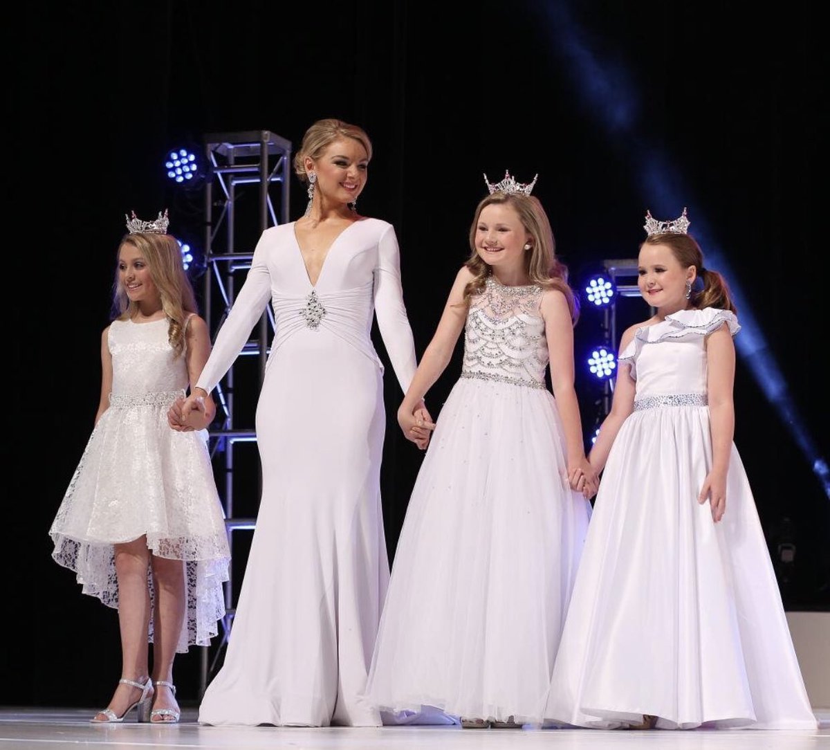 Miss Metro Taryn Bewley, Top 10 at Miss Arkansas 2019!  📸 credit: Arkansas Democrat Gazette <a href="/tarynbewley/">taryn</a> #MissAR2019