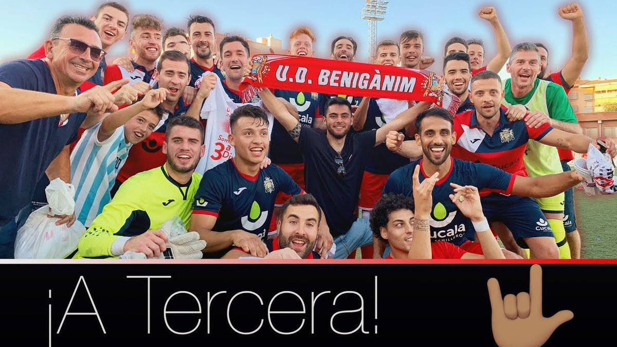 RafaelEscrig's tweet photo. ¡¡NUEVO VÍDEO!!

El último Partido Desconocido tenía que acabar con un ascenso por todo lo alto. El modesto Benigànim pasó por encima del Villajoyosa ex de 2ªB.

Un día muy loco y extraño acabó siendo un vídeo muy divertido con celebración. 🍾🎉

▶️ https://t.co/oXLRRUTa4o ◀️ https://t.co/rIBTqo4cpK