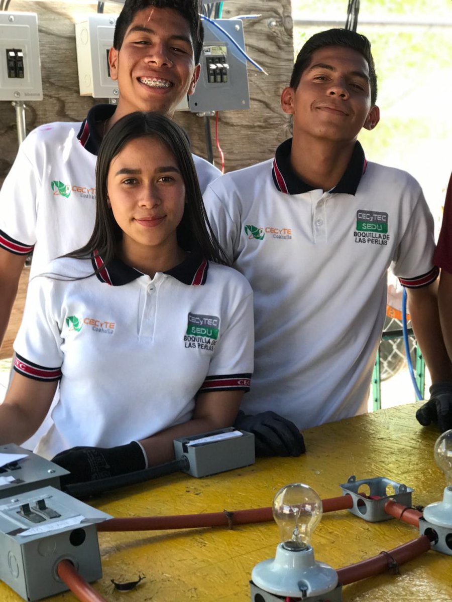 cecytecboquilla's tweet photo. 🔩🗜️⚙️Evaluación y presentación de proyectos finales, alumnos de 2B, docente Ing Omar López #Somoscecytec #YoNoAbandono #FuerteCoahuilaEs @asdru9 @Demetrio_Z @lugocecytec @CECyTECoahuila @GobDeCoahuila https://t.co/9FHNOlaoTC