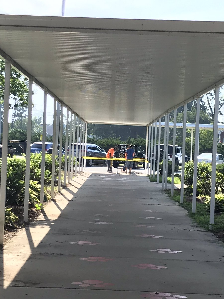 Sean Reaves (@carltonsbank) on Twitter photo Summer begins with campus improvements @Unioncrosselem! Thanks <a href="/wsfcs/">WS/FC Schools</a> for working tirelessly through summer to get us ready for SY 19-20! <a href="/TrishSpencer/">Trish Spencer</a> #ucrocks Summer begins with campus improvements @Unioncrosselem! Thanks <a href="/wsfcs/">WS/FC Schools</a> for working tirelessly through summer to get us ready for SY 19-20! <a href="/TrishSpencer/">Trish Spencer</a> #ucrocks
