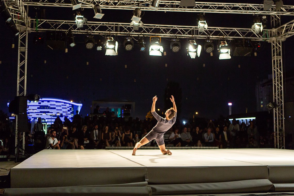 2. Uluslararası Solo Çağdaş Dans Festivali, 20-30 Haziran tarihleri arasında <a href="/CerModern/">CerModern</a> açık hava sahnesinde gerçekleştirilecek. bit.ly/2XSuOph