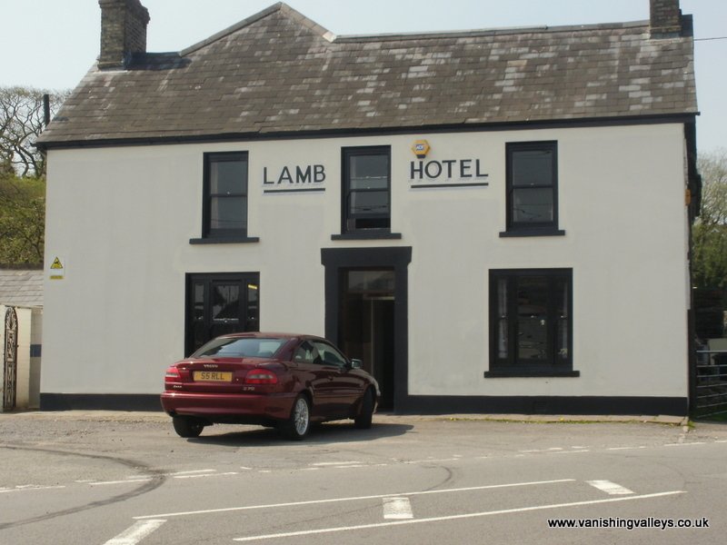 The Blue Plaques Trail – Stage 1 arthurlinton150blog.wordpress.com/2019/06/17/the…