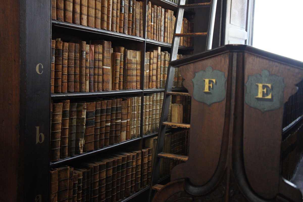 LDemodes's tweet image. 📚Nouvel #article sur le #blog📚On poursuit la série sur la culture irlandaise avec la visite de la mythique Old Library du Trinity College 📖 👉lesplaisirsdemodes.com/accueil/irelan… … #dublin #bibliotheque