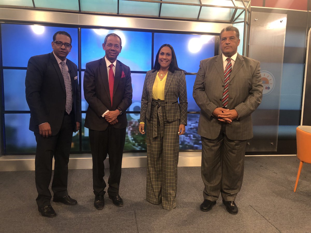 maangeles25's tweet photo. Agradecer a Frank Martine aspirante a Senador por la Romana @QuiqueAntun @PRSC por acompañarnos en @buenosdiasrd @jimenezpedro27 @angelacostaf https://t.co/NNWmOhbkrp