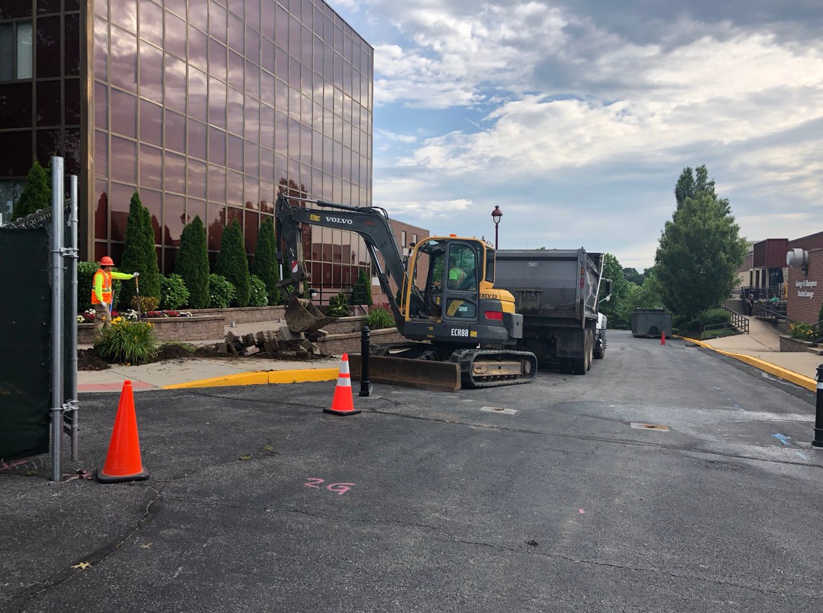 GBCEdu's tweet photo. Campus Project rolls on. Demo starting between Fulmer and Jones buildings. New Dorm, Expanded Jones Center Fall 2020.
#Construction #Campus #NewDorm #CampusProject #CampusConstruction #NewAndImproved #Dorm #ResidenceHall #ConstructionSite #AchieveGreater #Delaware #Wilmington https://t.co/BxFClBAzQH