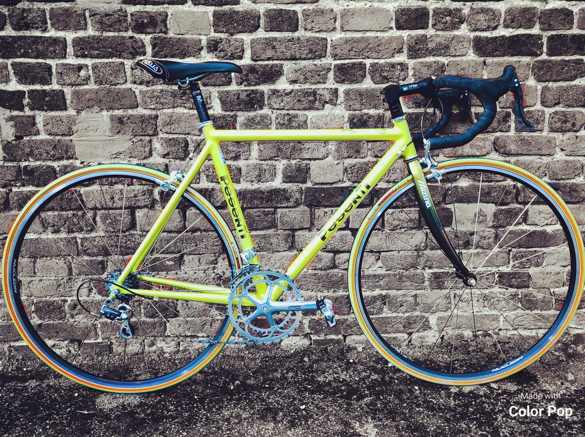 OnlinebikesC's tweet photo. Pesenti Fly - Mint Condition! ๐๐ฝ
Handmade in Italy ๐ฎ๐น
Rare as rocking horse ๐ฉ
#pesentibike #mizuno #itmmillenium #SelleItalia #richeypro #Campagnolo #vredesteintyres #vredesteintires #classicroadbikes #vintageroadbikes #onlinebikes #onlinebikeshop #bikeshop #rarebikes https://t.co/cbvMGBUOL8