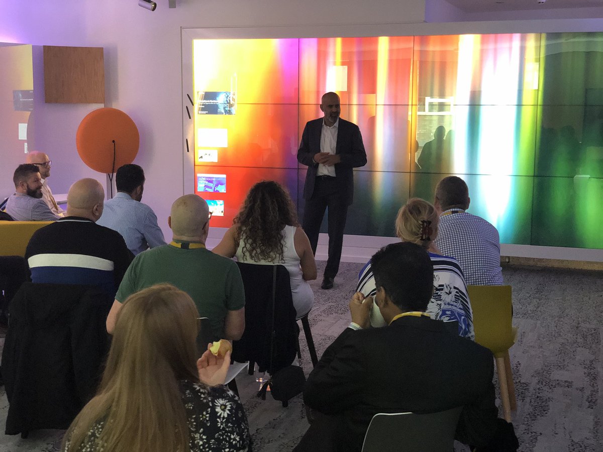 drjdlord's tweet photo. @salfordbizsch  MBA student visit to @CapitaPlc with talks by @SalfordAlumni @ismailamla around marketing and growth https://t.co/MScjVrKlmq