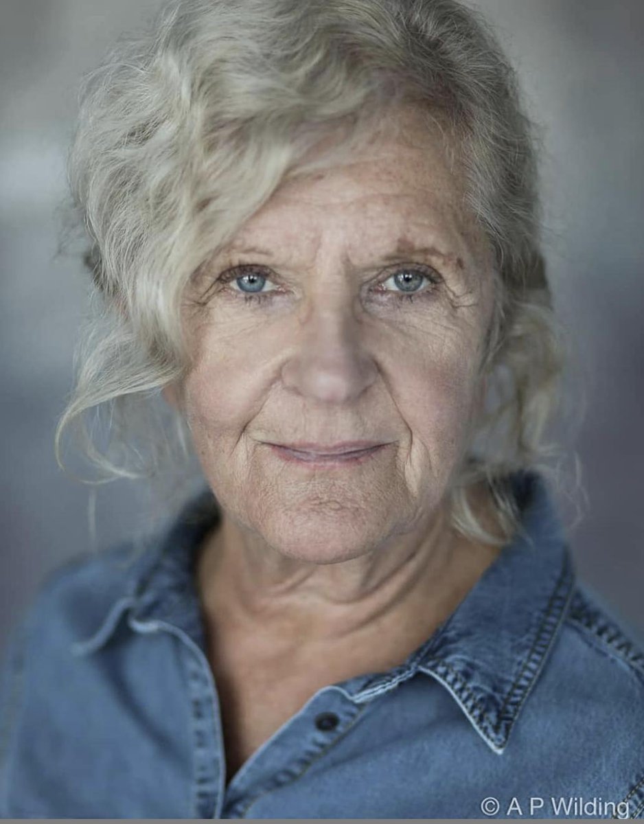 apwildingphoto's tweet photo. Headshots with actor Dilys Twiggs⠀
#actor #headshots #casting #headshotslondon #actorslife #newheadshots⠀
#headshotslondon #headshotsonly #headshotspecial #actorshot #actorsspotlight… https://t.co/4KgRXOeSRz