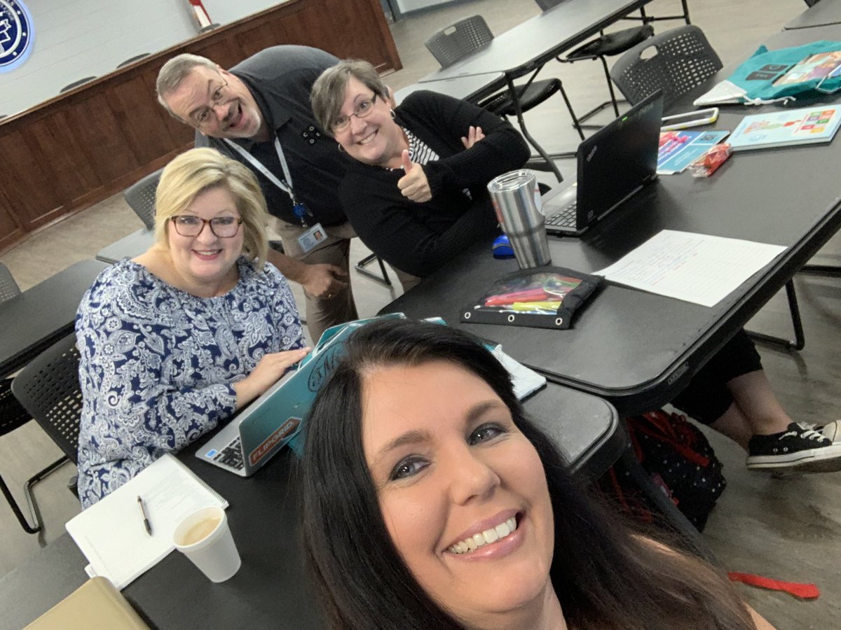 LittleTechCoach's tweet image. Getting my learn on today with @bigtechcoach and #TeachCode. Can’t wait to discover the lower grade bands in CS Fundamentals and what they have to offer. @AplusCR @TeachCode #leadcode #CSforAll #AllMeansAllMCSS @MadCoSchools